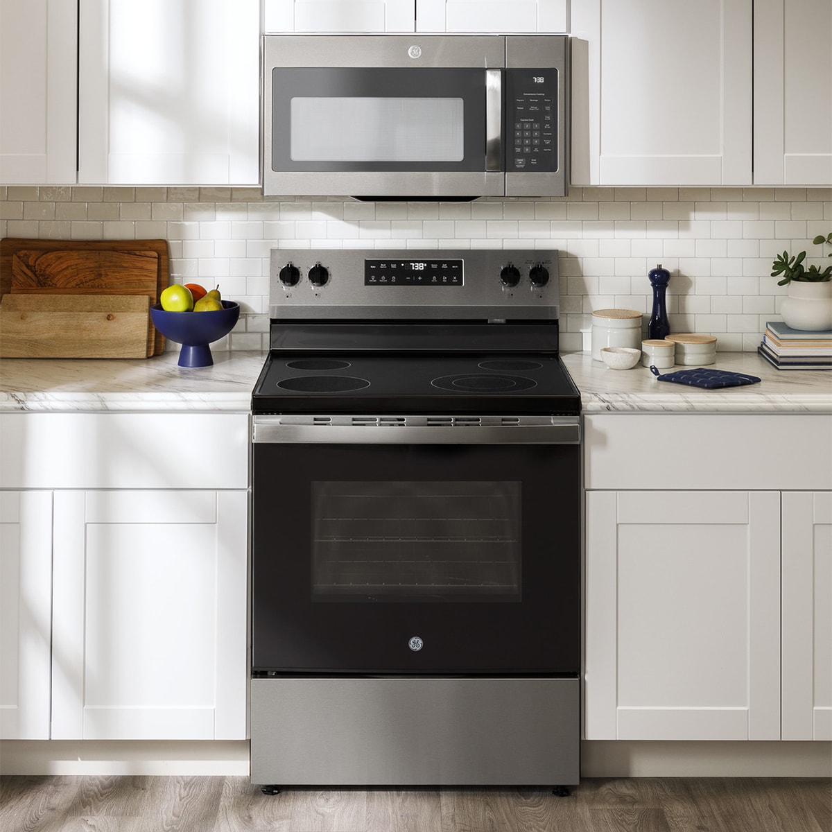 GE 400 Series 30 In 5 3 Cu Ft Oven Freestanding Electric Range With