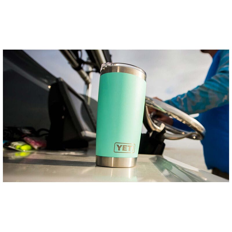 YETI Rambler 20 oz Tumbler - Seafoam