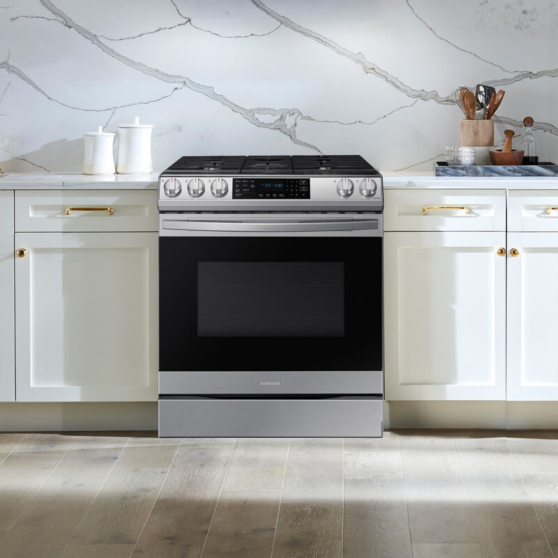 Samsung Slide-In Induction Range With Air Fry