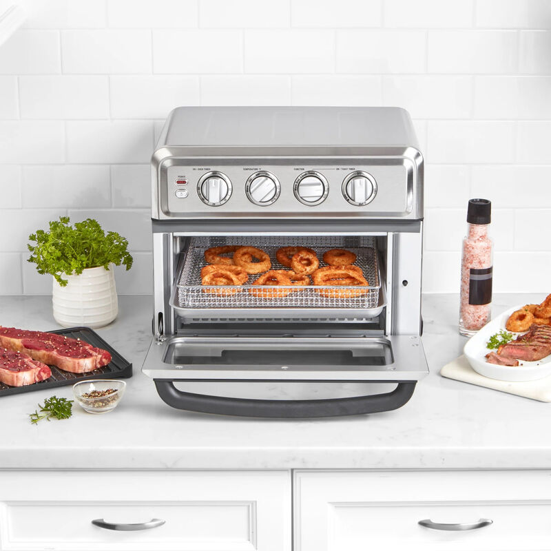 We're Major Fans of Cuisinart's Air Fryer Toaster Oven, and This Is the  Cheapest We've Seen It This Year