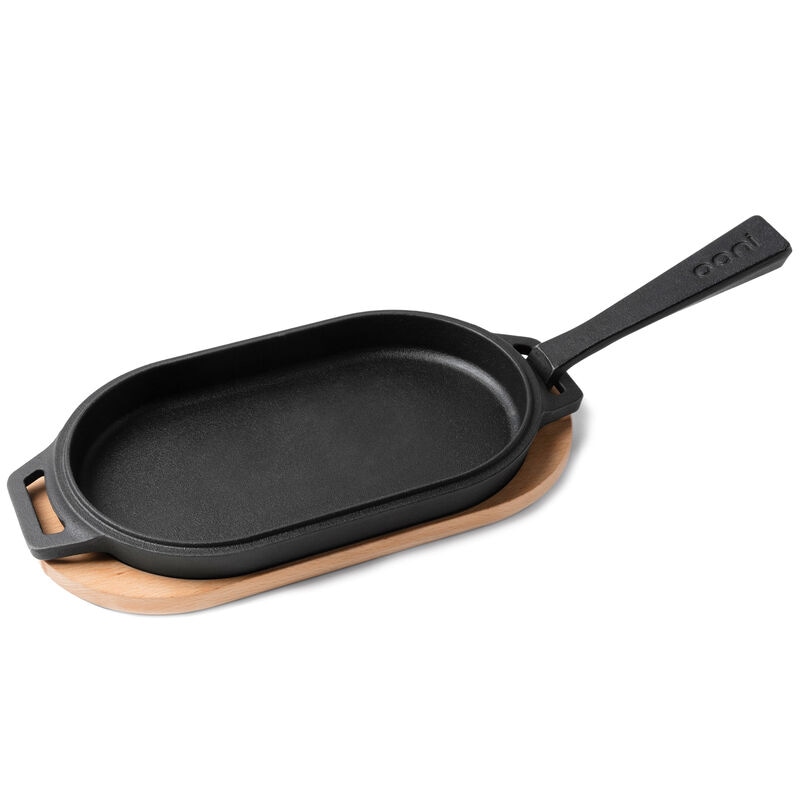 Ooni - Cast Iron Skillet with Wooden Base