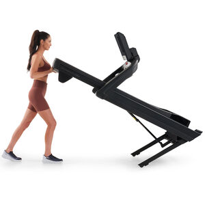 The treadmill test is a must 🤌 #BrooksVenice #LA #VeniceBeach #sports
