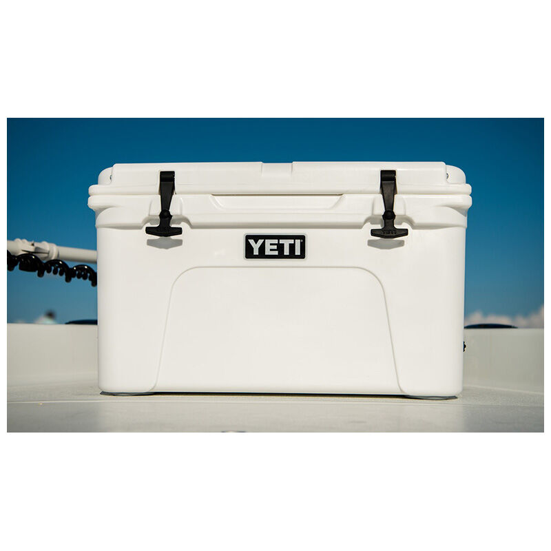 Yeti Tundra 45 Qt. Cooler, Coolers, Sports & Outdoors