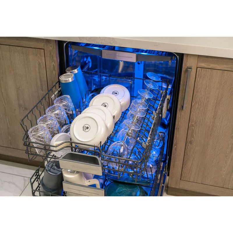 Thermador Star Sapphire 24 in. Smart Built-In Dishwasher with Top Control, 42 dBA Sound Level, 16 Place Settings, 9 Wash Cycles & Sanitize Cycle - Custom Panel Ready, Custom Panel Required, hires