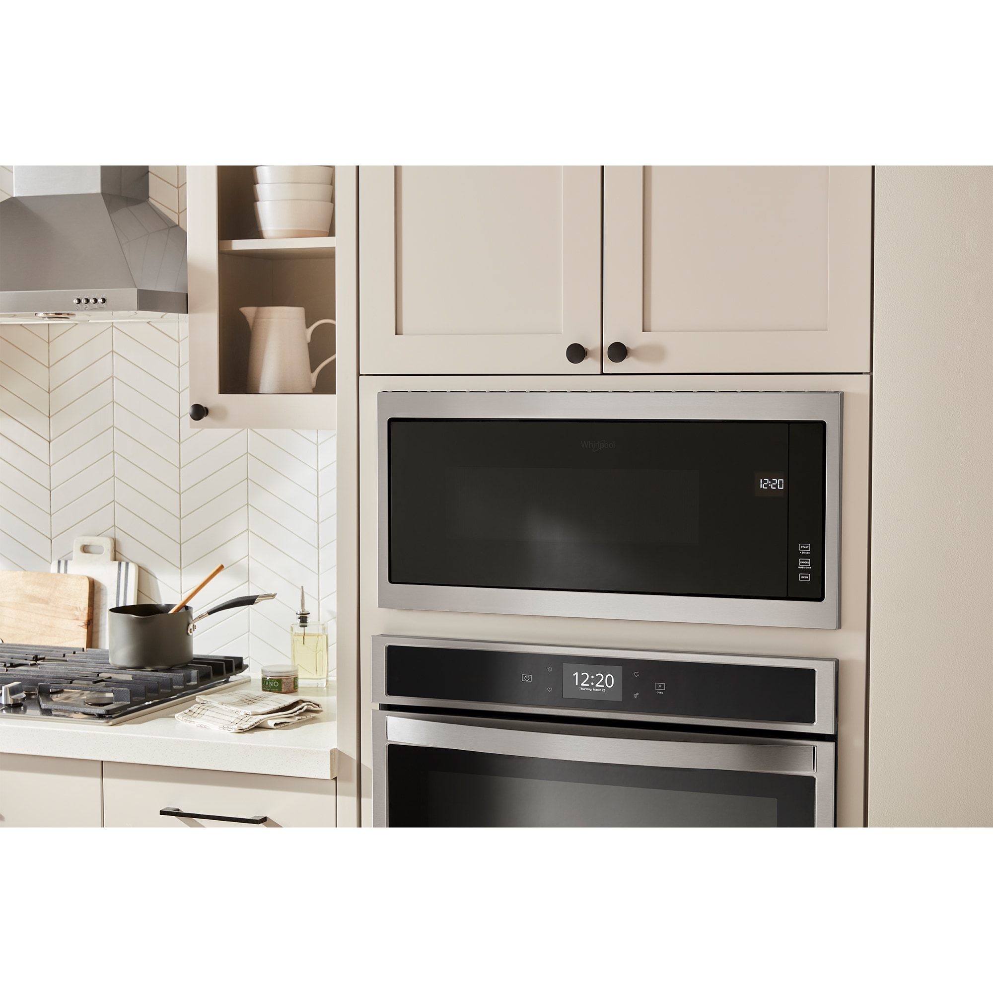 Whirlpool 30 in. 1.1 cu.ft Built-In Microwave with 10 Power Levels ...